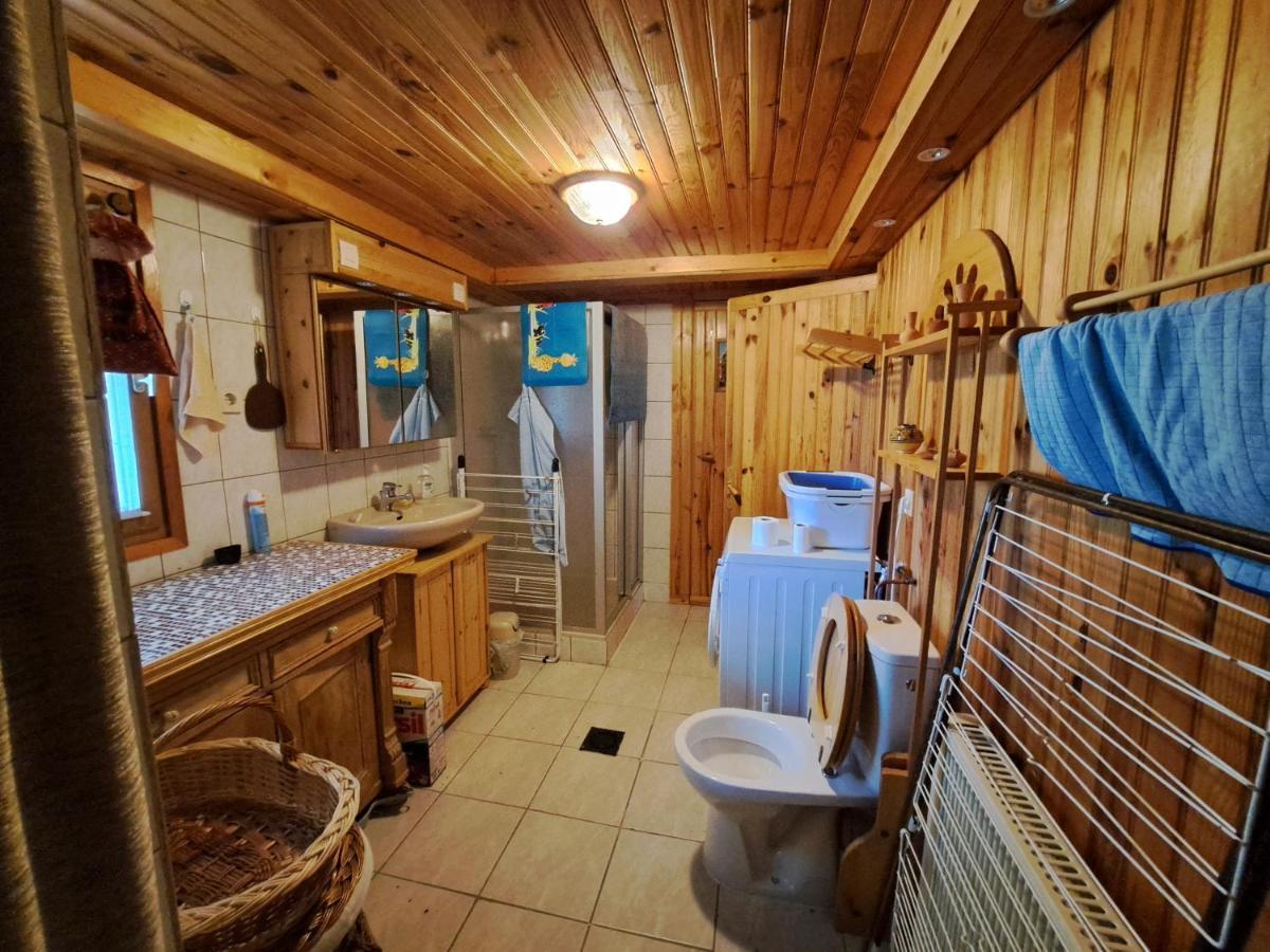 Willa Cosy House In Picturesque Jura Doucier Zewnętrze zdjęcie